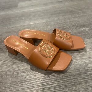 Tommy Hilfiger Women's Brown Block Heel Slides- Worn Once – Like New